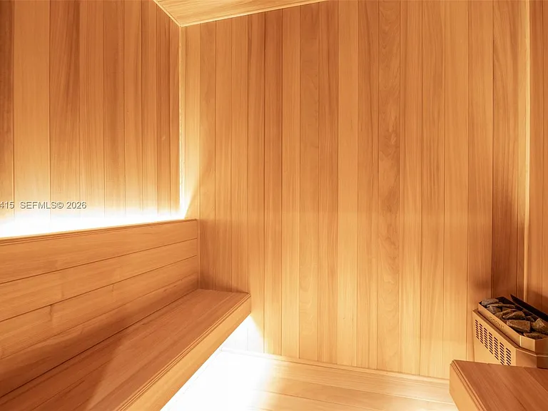 90 NE 32nd St #516 — Photo 31