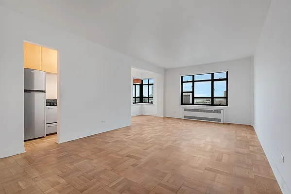 Sold by Compass | media 18