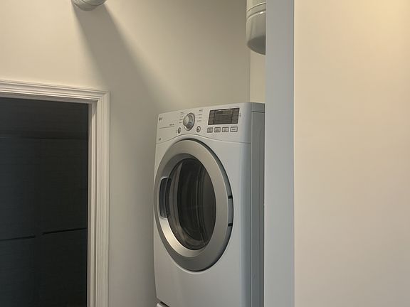 2nd image of 1378 Old Northern Blvd APT 2