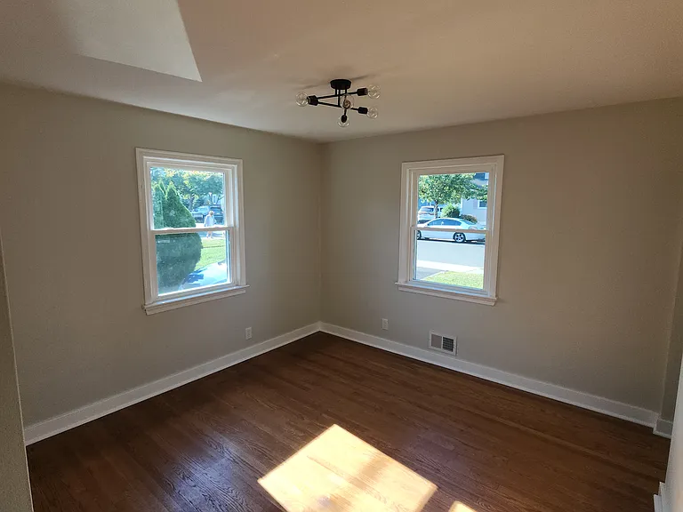 36 Liberty Ave — Photo 12