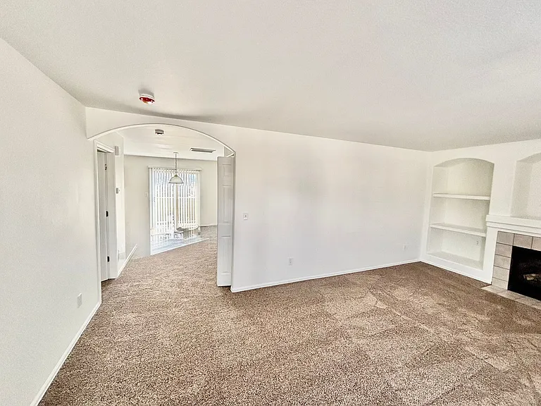 4961 Leland Point — Photo 4