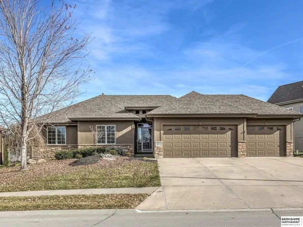 19654 Chandler St, Gretna, NE 68028