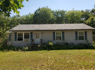 38 Oakwood Dr, Oxford, ME 04270