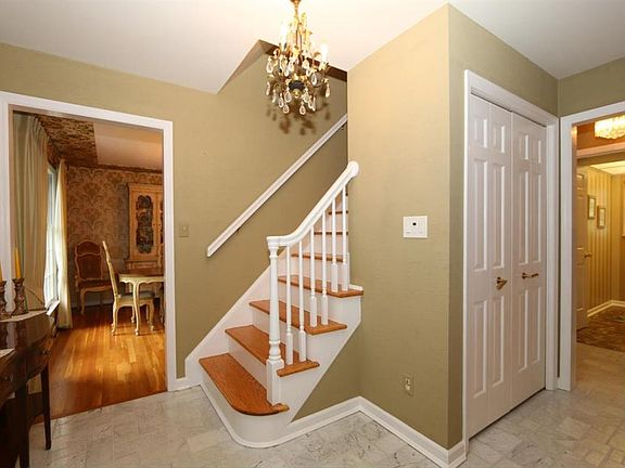 3rd image of 5814 Bayberry Dr