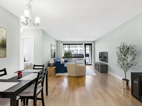 333 Pearl St APT 8J, New York, NY 10038