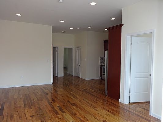 2nd image of 2340 Matthews Ave Floor 2