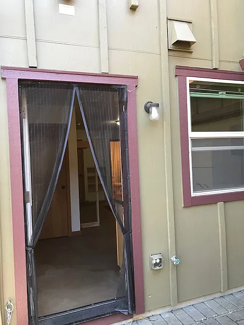 Studio, 400 sqft, $950 — Photo 4