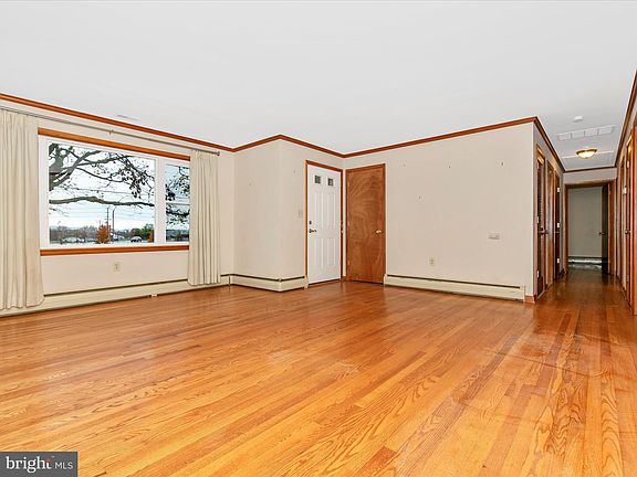 4th image of 8715 Antietam Dr