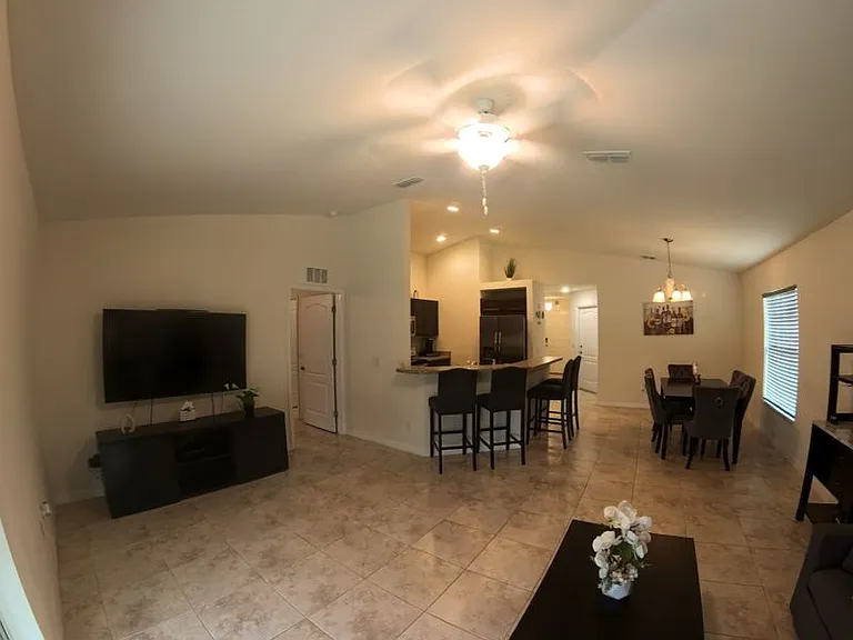 25283 Canterbury Dr — Photo 25