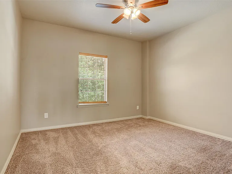 10006 Autumn Lake Trl — Photo 26