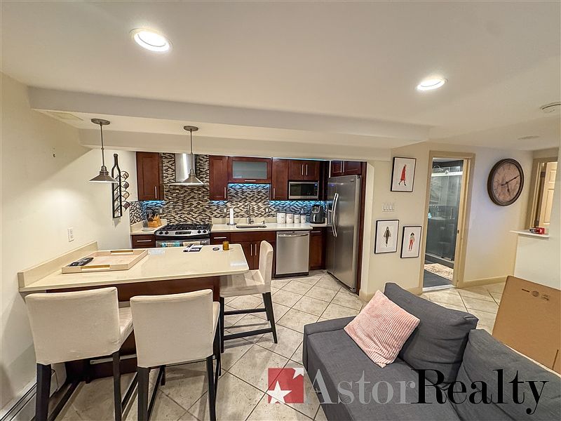 1st image of 2551 12th St #3