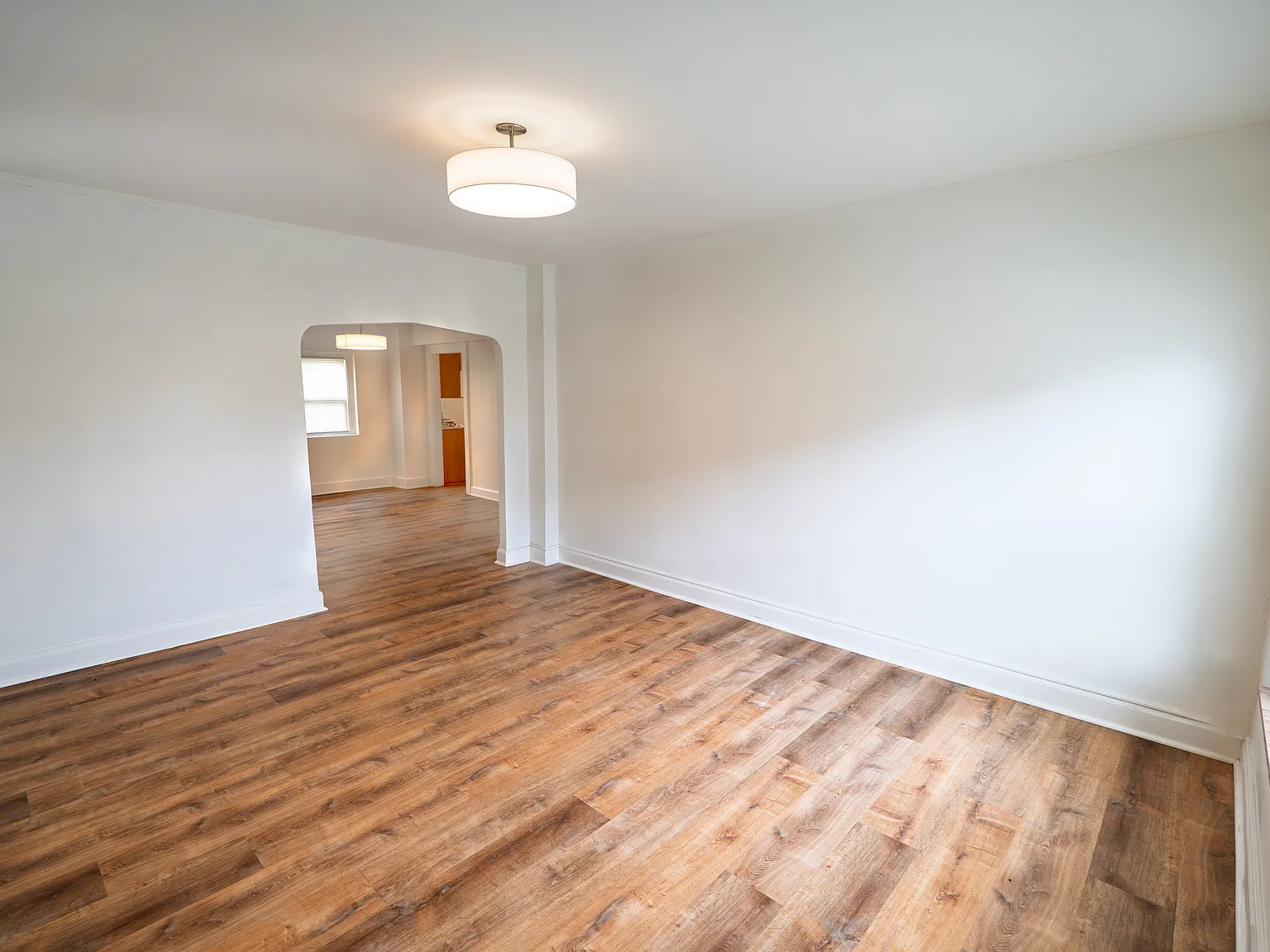 2 bed, 1300 sqft, $1,295 — Photo 2