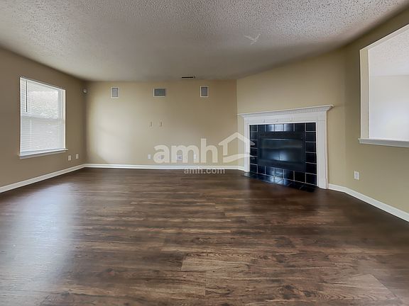 3rd image of 2300 Shadowbrook Dr