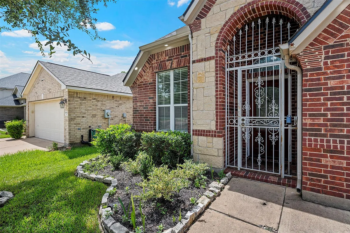 Building Photo - 6907 Birnam Garden Ln