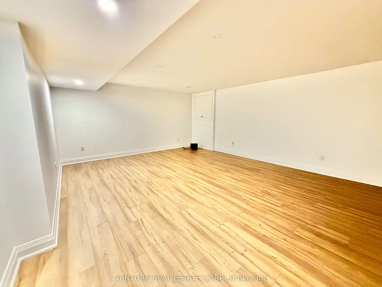 55 Batson Dr #REAR — Photo 12