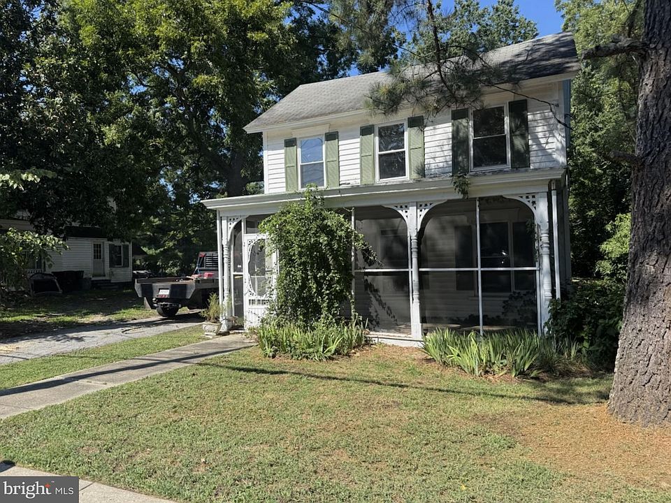 1st image of 125 Bloomingdale Ave