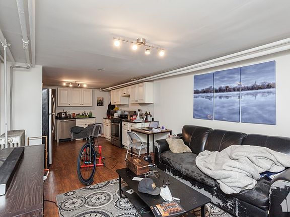 3rd image of 1243 N Damen Ave #G