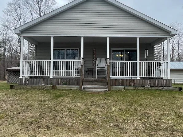 32399 W Johnson Lake Rd, Eckerman, MI 49728