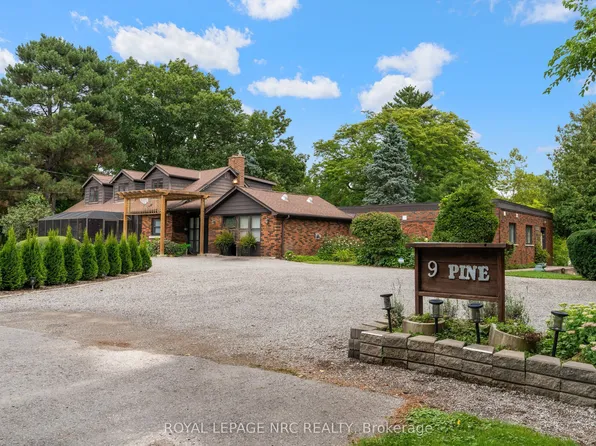 9 Pine St, Niagara On The Lake, ON L0S 1J0