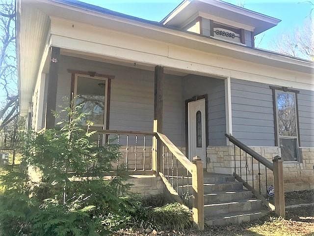 1st image of 1201 S Fannin Ave