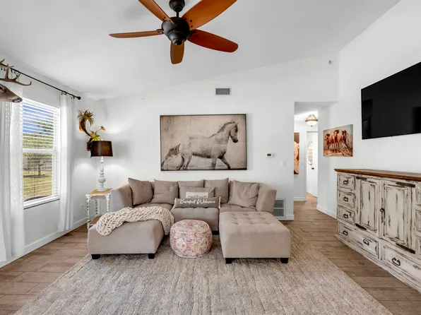 679 W South St, Bertram, TX 78605