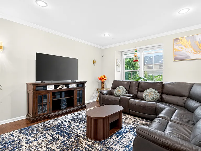 408 Fairmont Dr — Photo 37