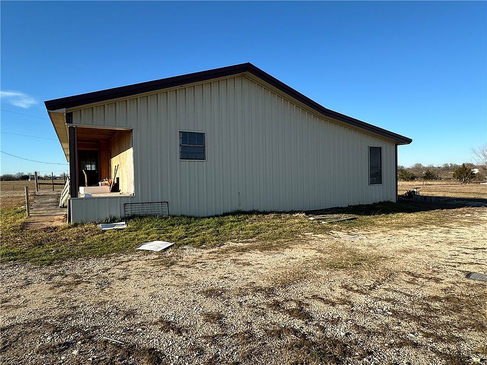 1st image of 213 Fm 2838