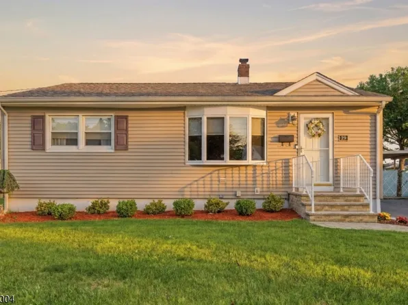 29 Corsi Rd, Bloomfield Twp., NJ 07003