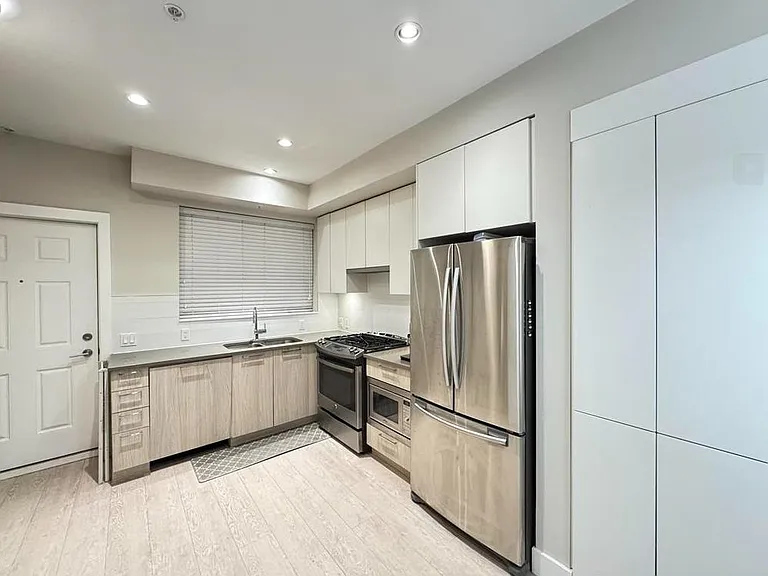 5122 Canada Way #7 — Photo 5