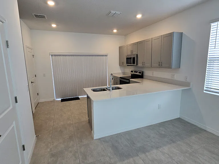 2908 Skyline Loop — Photo 4
