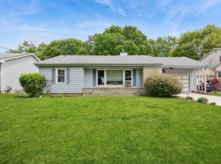 320 S Elm St, Waterman, IL 60556