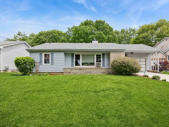 320 S Elm St, Waterman, IL 60556