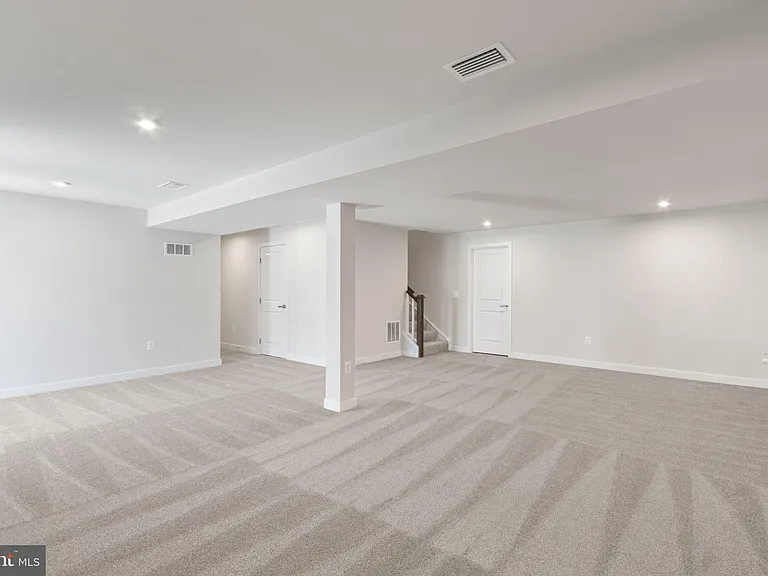 105 McKittrick Dr — Photo 63