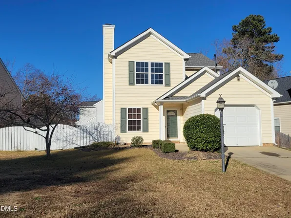 103 Thorncrest Dr, Apex, NC 27539