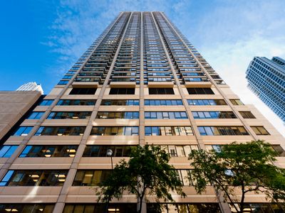30 E Huron St APT 2304, Chicago, IL, 60611