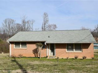 4100 Castleford Dr, Colfax, NC 27235