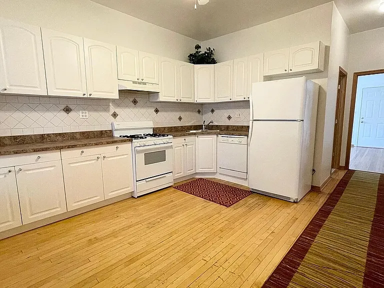 2219 W Rice St #1R — Photo 3