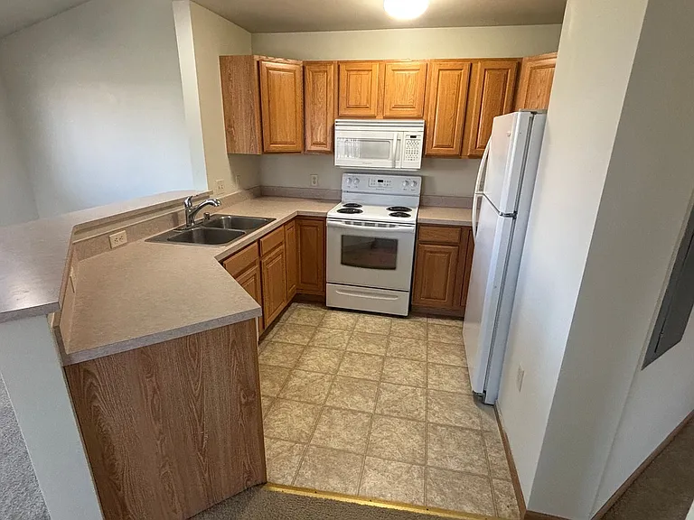 Prairie Crest Apartments — Photo 44