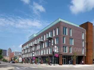 350 E Locust St APT 204, Des Moines, IA 50309