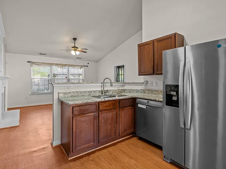 4109 Fawn Glen Dr — Photo 6