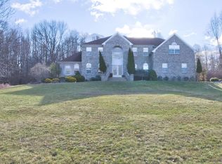 5 Fox Hill Dr, Millstone Township, NJ 08535