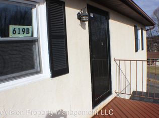 619 Creed St APT B, Mount Airy, NC 27030