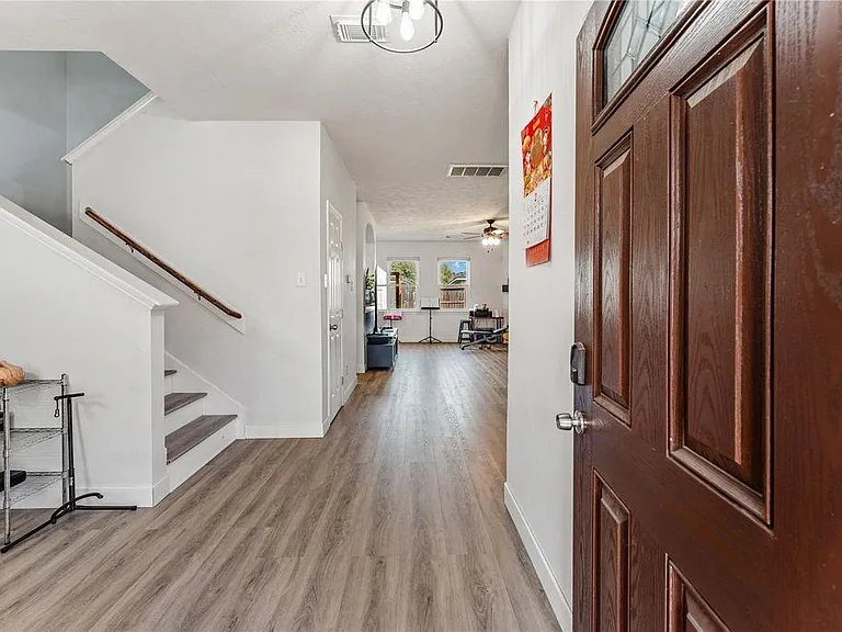 19106 Spring Meadows Ln — Photo 25