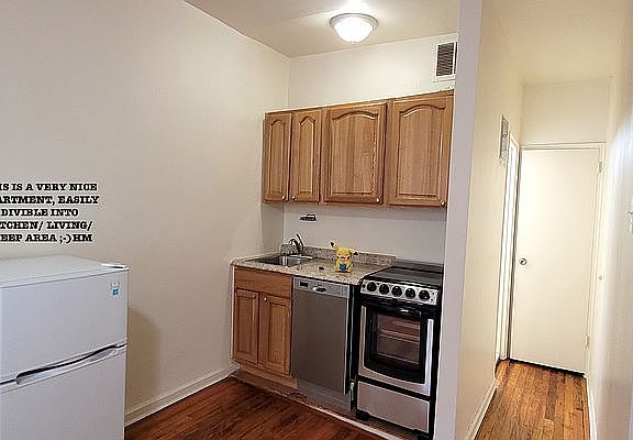 4th image of 444 W 49th St APT 3D