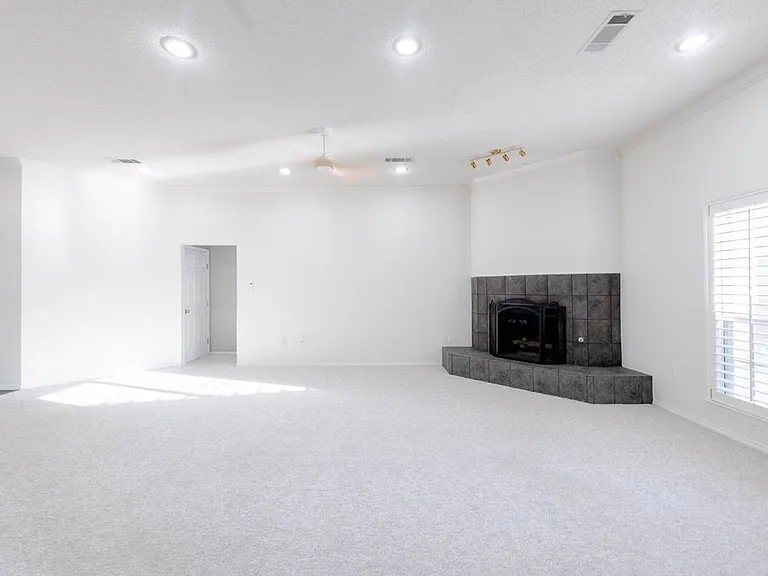 4801 Whitman Dr — Photo 7
