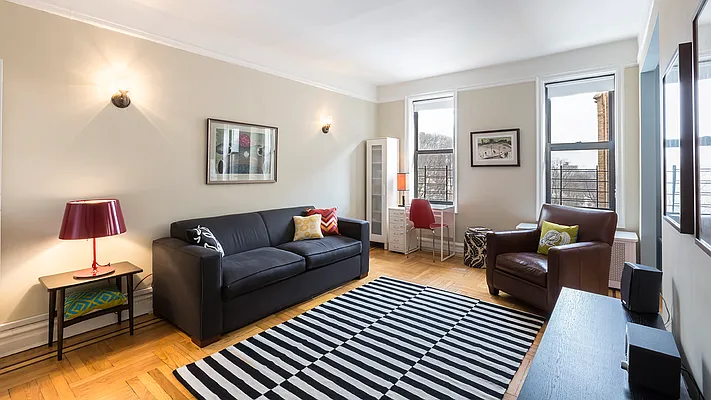 Sold by Garfield Realty  | media 1