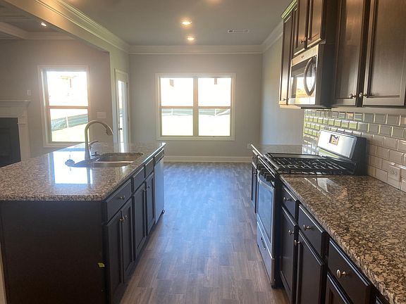 5th image of 4665 Silver Oak Dr SW