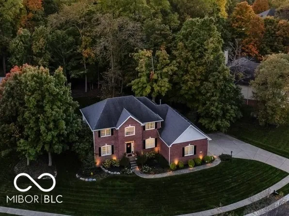 9703 Fortune Dr, Fishers, IN 46037