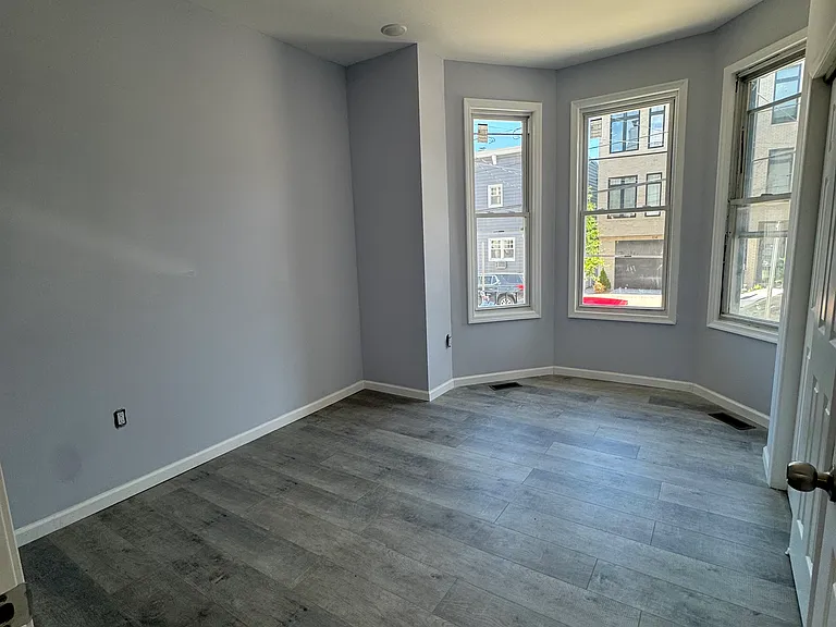 103 Lincoln St #1L — Photo 6