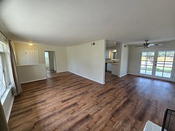 3rd image of 449 Thumbelina Dr